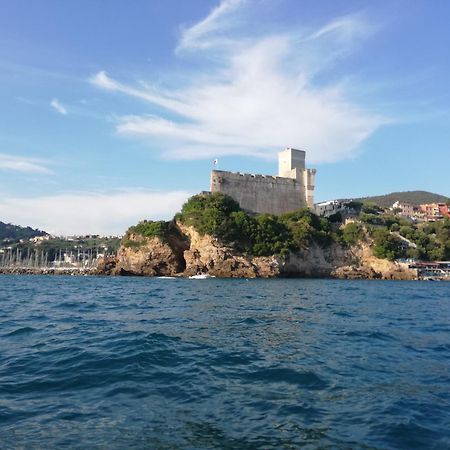 Chez Fernando Lerici Front Beach Free Parking Extérieur photo
